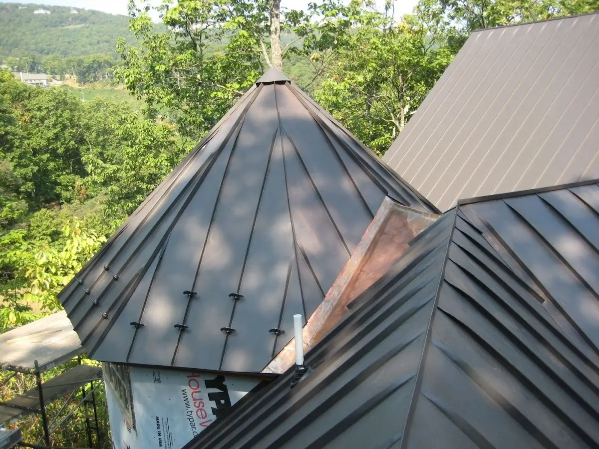 Professional Gutter Cleaning by Craftsman Roofing in Bryte